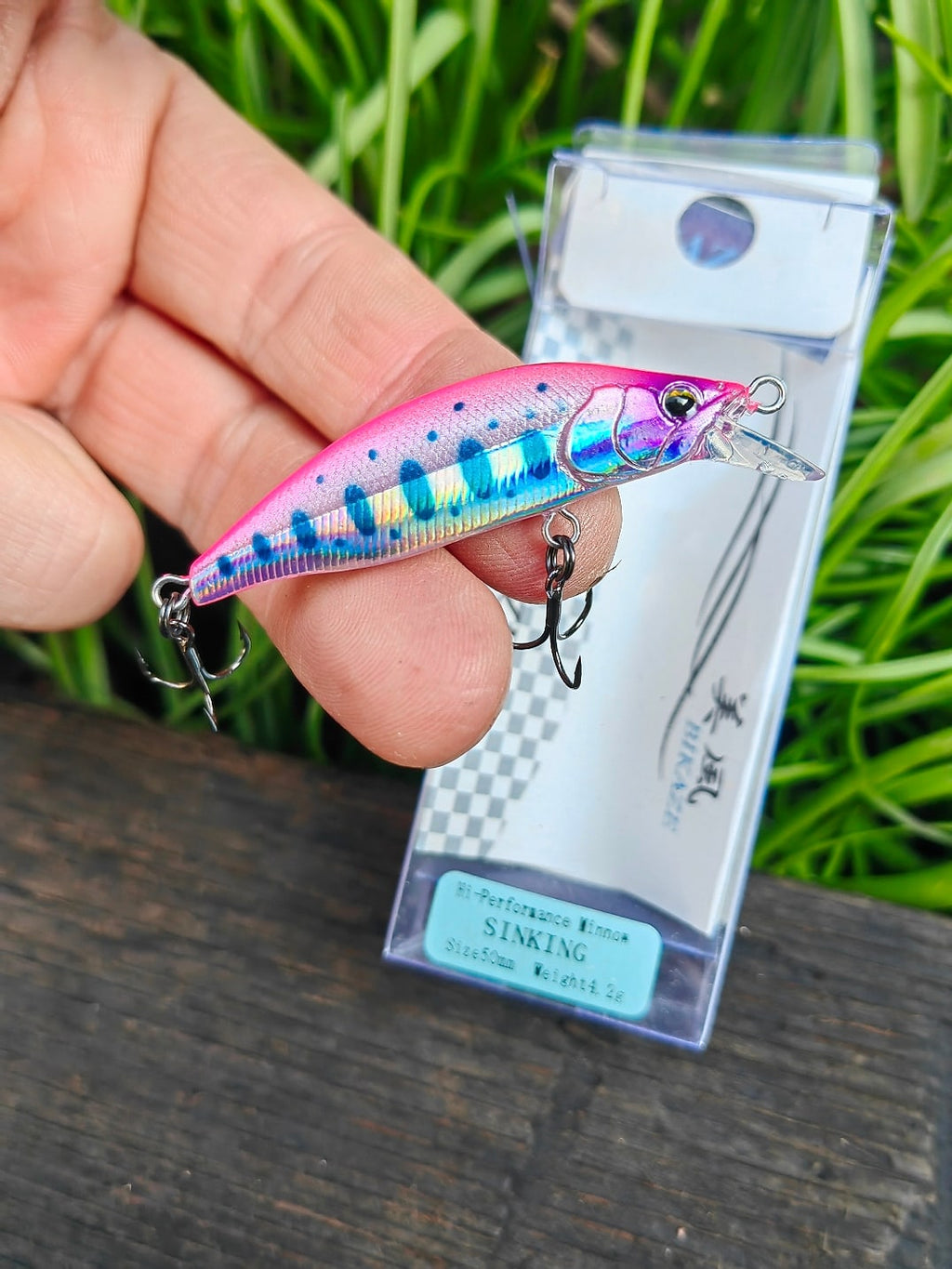 Japoński wobler Mukai Bikaze 50S Pink Yamame #BK03 - zdjęcie główne - Rybomania.pl