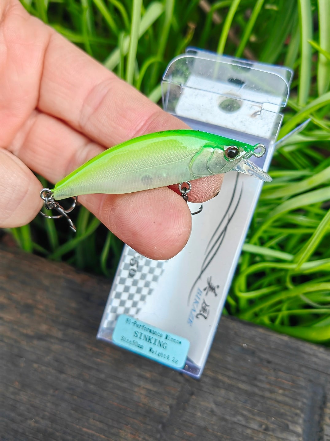 Japoński wobler Mukai Bikaze 50S Lime Pearl #BK09 - zdjęcie główne - Rybomania.pl