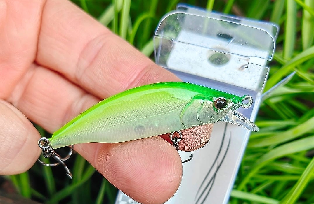 Japoński wobler Mukai Bikaze 50S Lime Pearl #BK09 - zdjęcie główne - Rybomania.pl