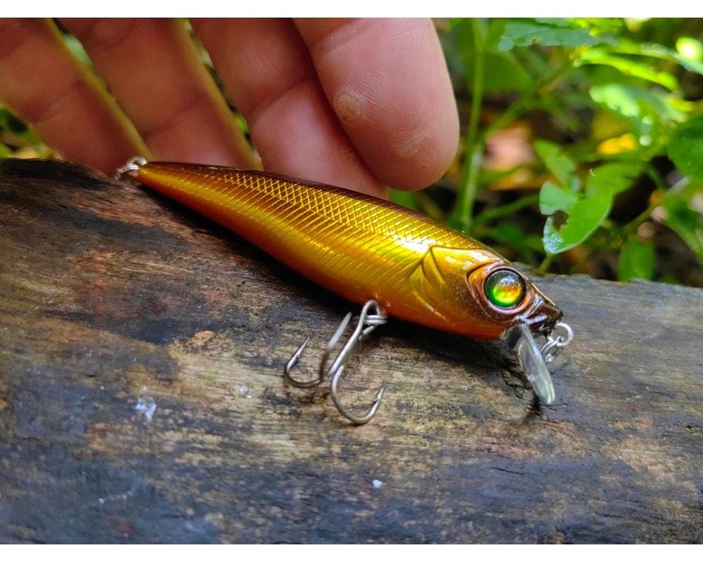 Damiki Hopi 70 SS 236H Black Gold Holo — opakowanie, pełny kadr, Rybomania.pl