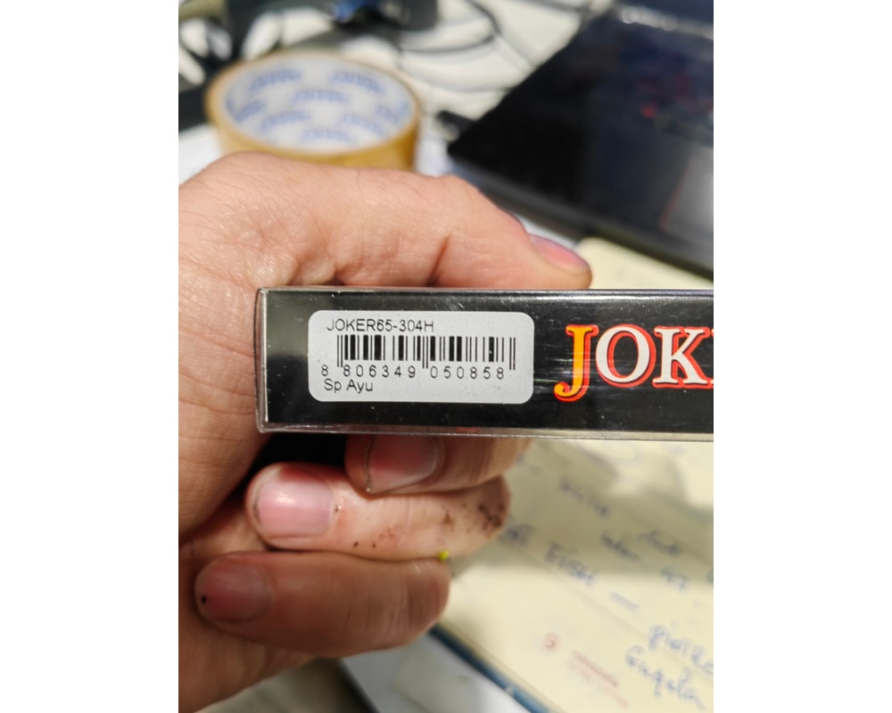 Damiki Joker 65 SP 304H Sp Ayu — szczegóły przynęty, pełny kadr, Rybomania.pl