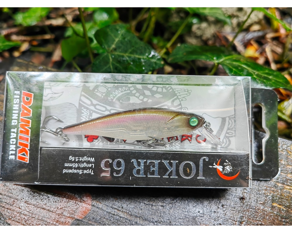 Damiki Joker 65 SP 320H Rose Pink — opakowanie, pełny kadr, Rybomania.pl