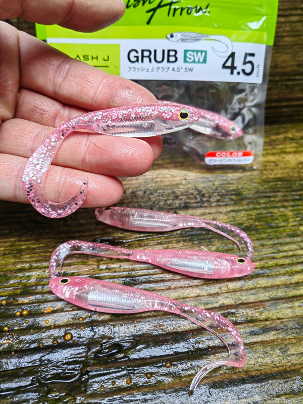 Fish Arrow Flash-J Grub 4,5″ SW 117 Glow Pink/Silver — własne zdjęcie przynęty na dłoni