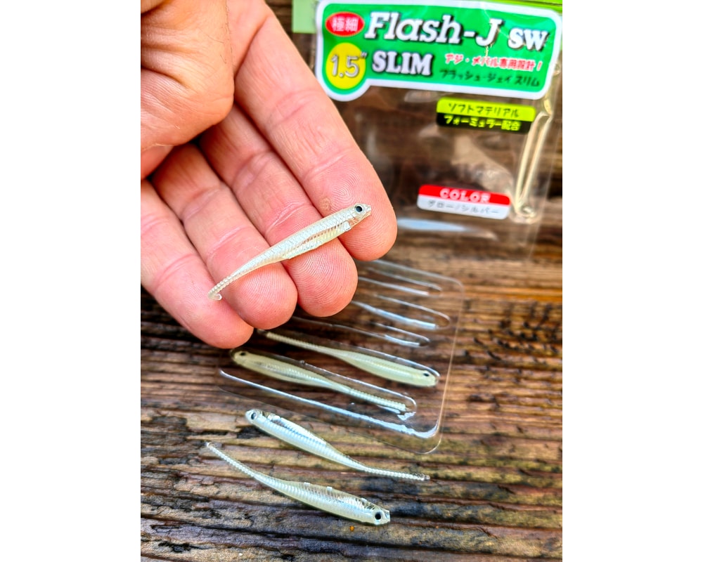 Fish Arrow Flash-J Slim 1.5″ SW #109 GLOW/SILVER — pełne zdjęcie główne JPG001, zdjęcie Rybomania.pl
