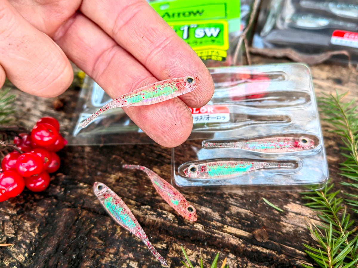 Fish Arrow Flash-J Pintail1″ SW — 126 Clear Red Lame/Aurora, własne zdjęcie Rybomania, ujęcie 1