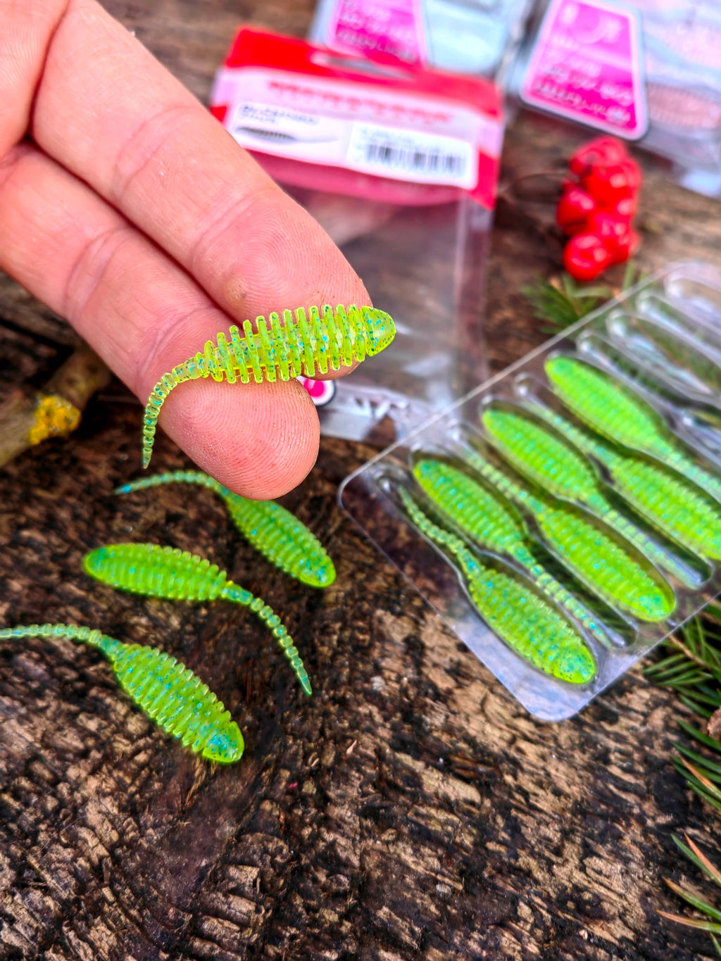 Megabass Dr. CHORO 2″ 2″ / około 5 cm — CLEAR CHART / BLUE FLAKE — zdjęcie 2