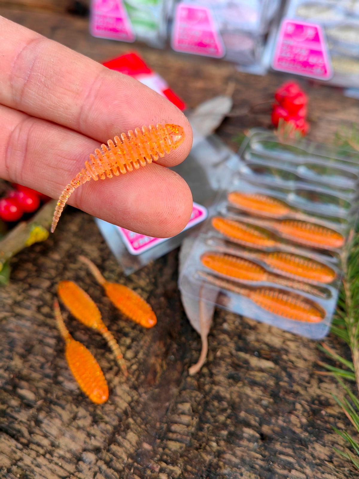 Megabass Dr. CHORO 2″ 2″ / około 5 cm — CLEAR ORANGE / RED & GOLD FLAKE — zdjęcie 2