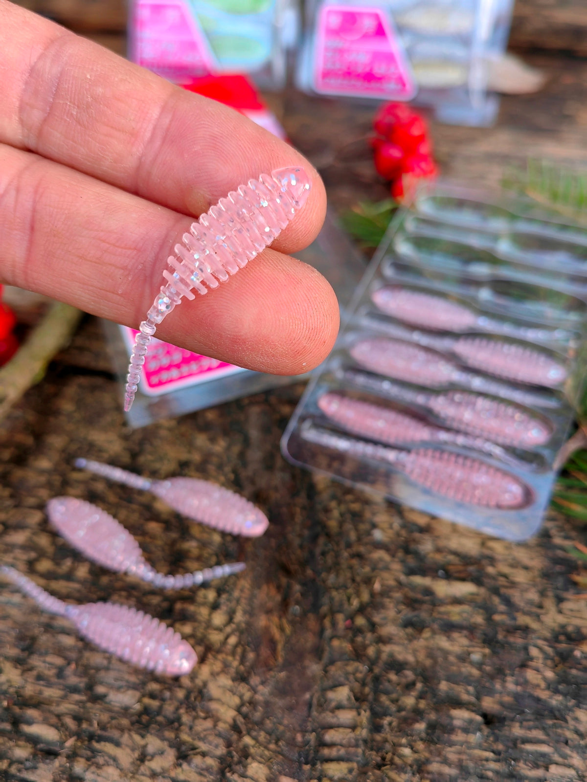 Megabass Dr. CHORO 2″ 2″ / około 5 cm — CLEAR PINK / RAINBOW FLAKE — zdjęcie 3