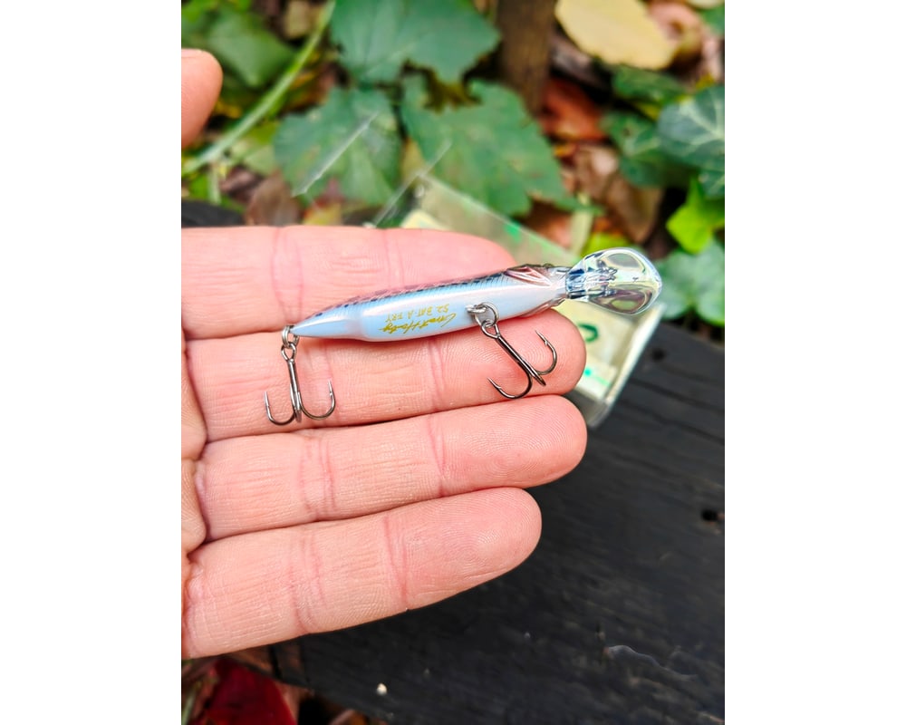 Megabass GH52 BAT A FRY 52 mm 8,5 g — #01 LZ SHINY KEIMURA YAMAME — zdjęcie 2