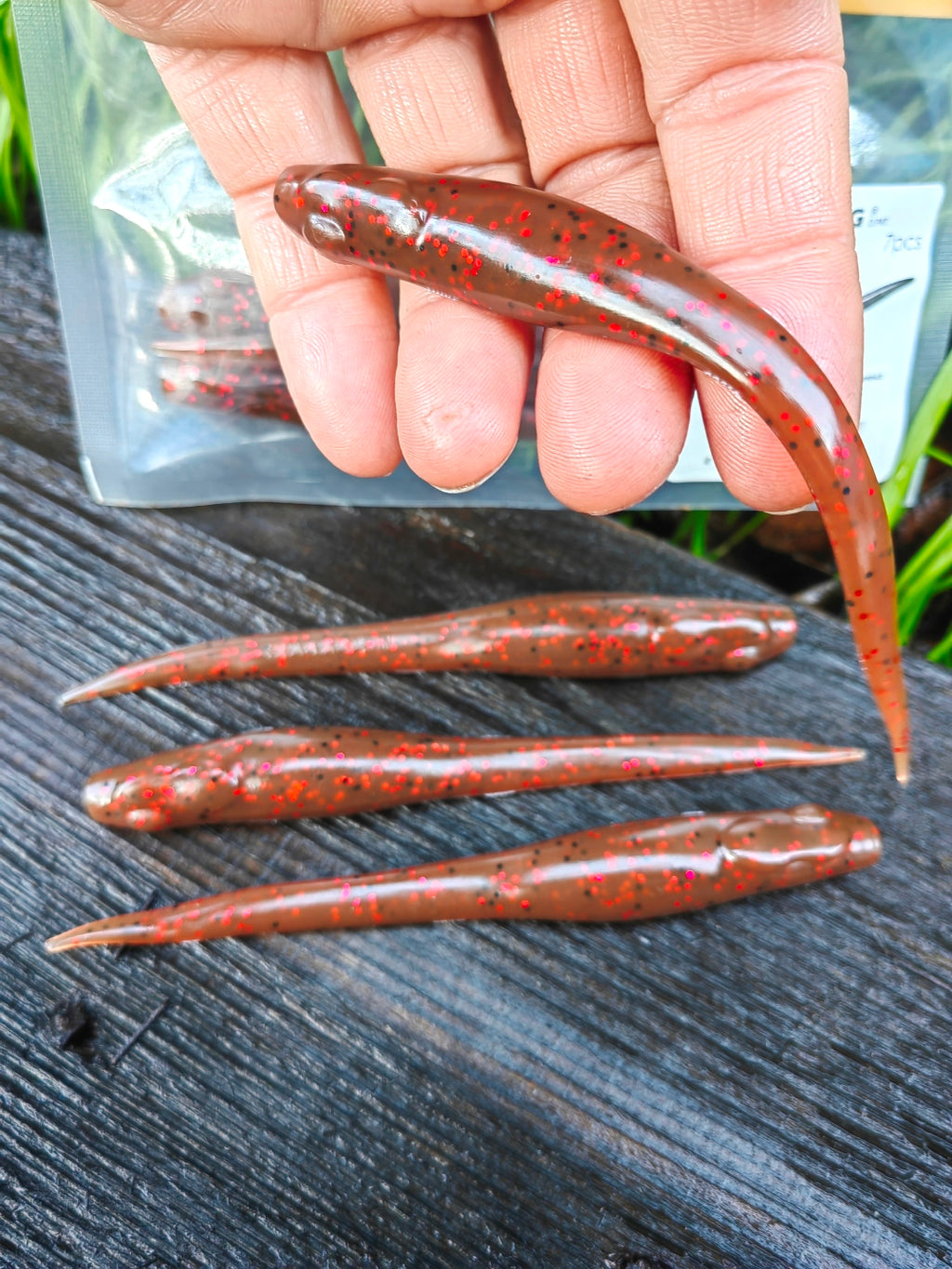Megabass HAZEDONG 4″ #04 Ebimiso Red Flake — 7 szt. — poglądowy kolor na HAZEDONG 5 cali, oferta 4 cale — zdjęcie 4