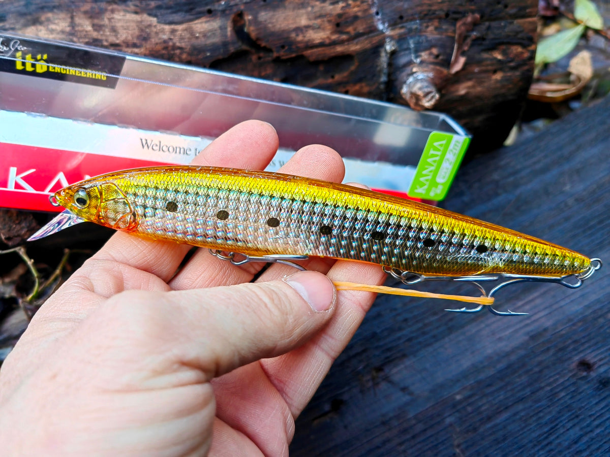 Megabass KANATA SW 160 mm 31 g — OIL SARDINE — zdjęcie główne