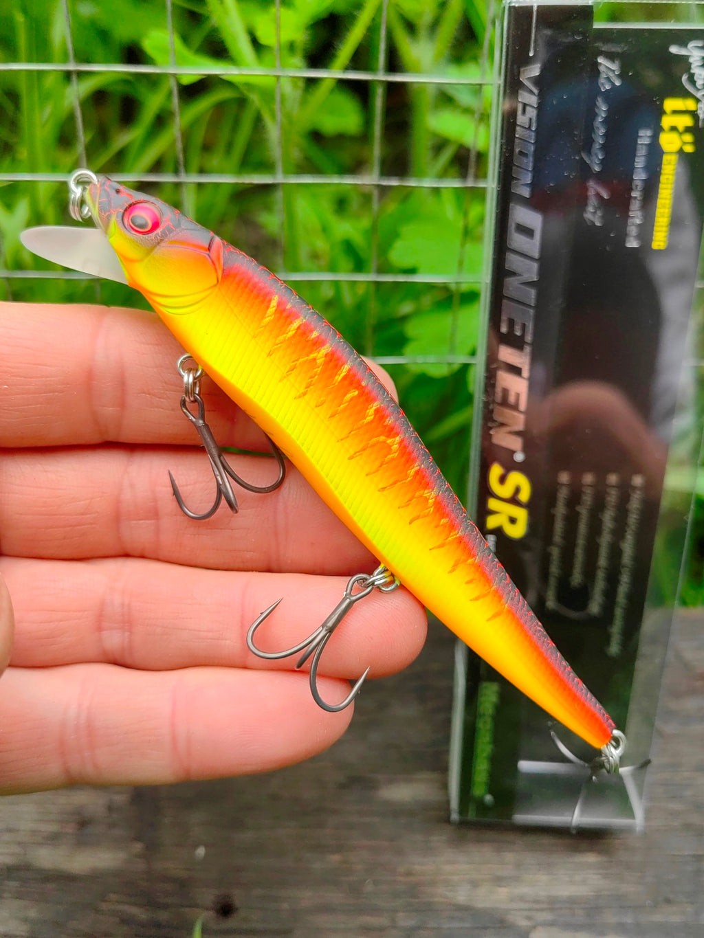 Megabass VISION ONETEN SR 110,5 mm — #17 AKA TORA — zdjęcie główne