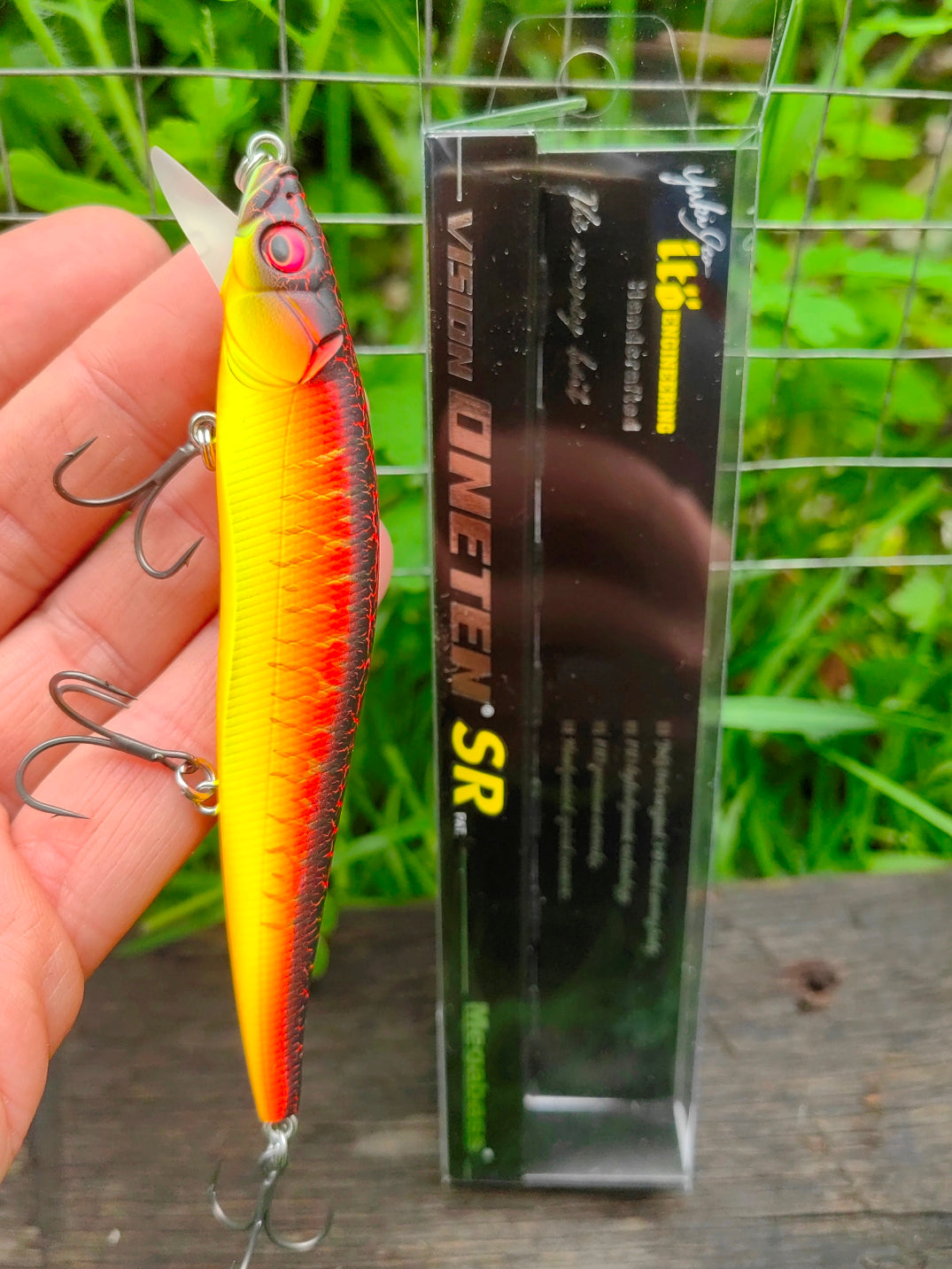 Megabass VISION ONETEN SR 110,5 mm — #17 AKA TORA — zdjęcie 2