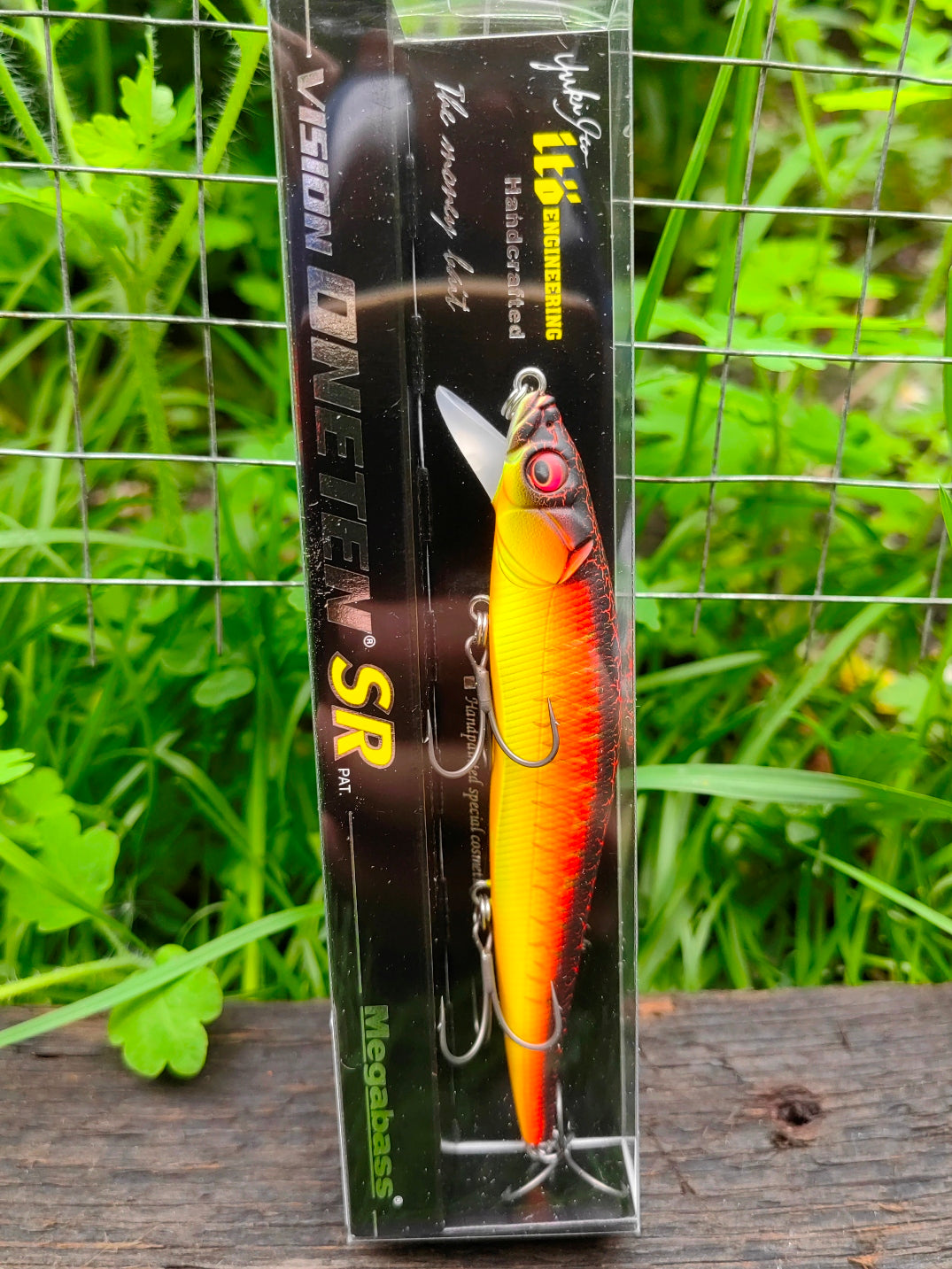 Megabass VISION ONETEN SR 110,5 mm — #17 AKA TORA — zdjęcie 3