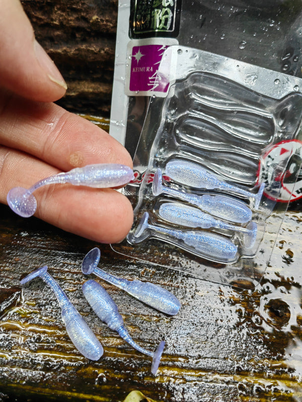 TICT Bomb Shad 1,5″ — 23 Silver Powder Shirasu UV — zdjęcie Rybomania