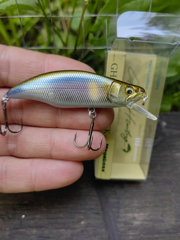 Megabass GH64 Humpback — TSA Takumi Setsuki Ayu #05 — zdjęcie Rybomania