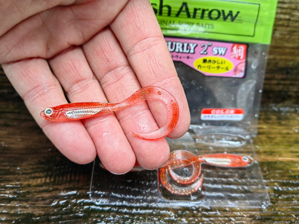 Fish Arrow Flash-J Curly 2″ SW — 138 #138 KAKI ORANGE/SILVER — zdjęcie Rybomania