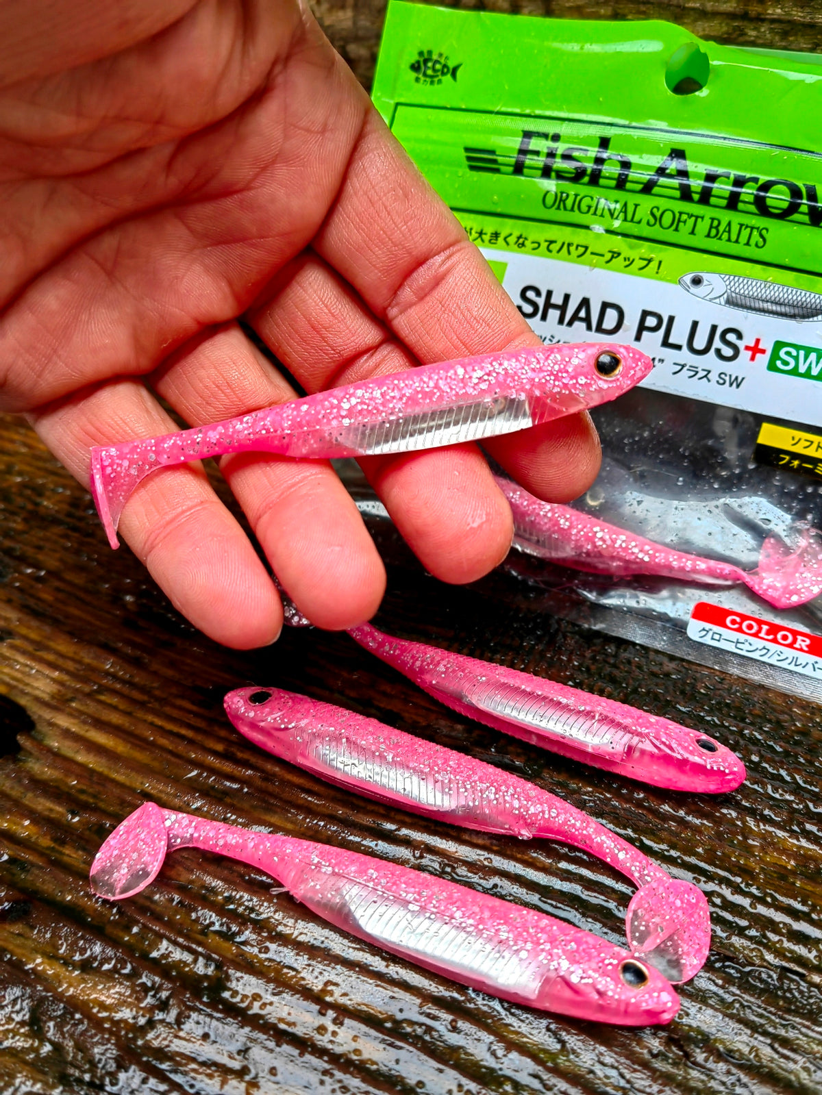 Kopyto Flash-J Shad 4" PLUS SW Glow Pink / Silver #117 — zdjęcie Rybomania