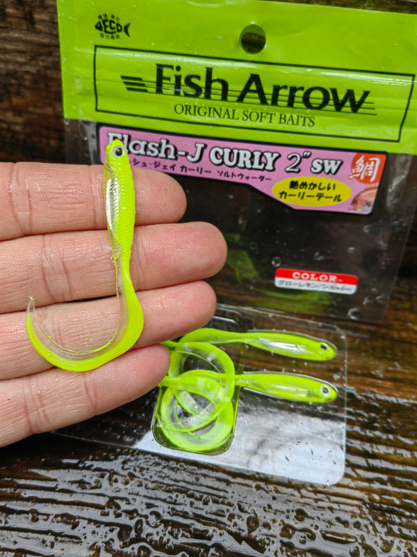 Flash-J Curly 2" SW GLOW LEMON/SILVER #137 — zdjęcie Rybomania