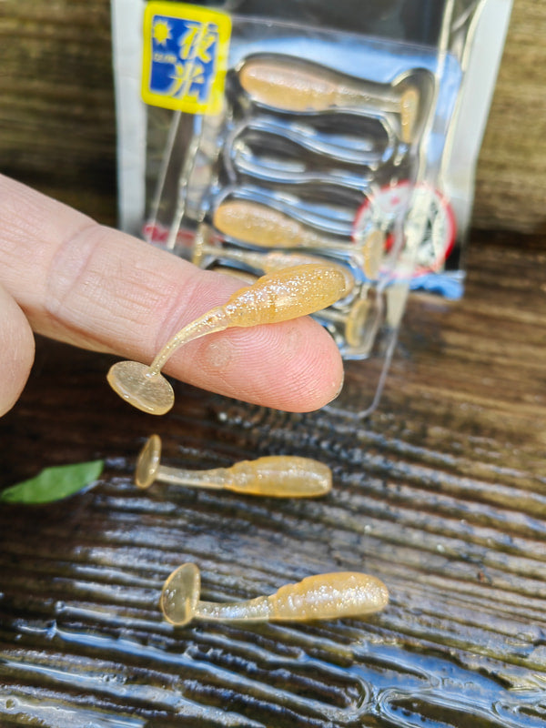 TICT Bomb Shad 1,5″ — 24 Silver Powder Krill Glow — zdjęcie Rybomania