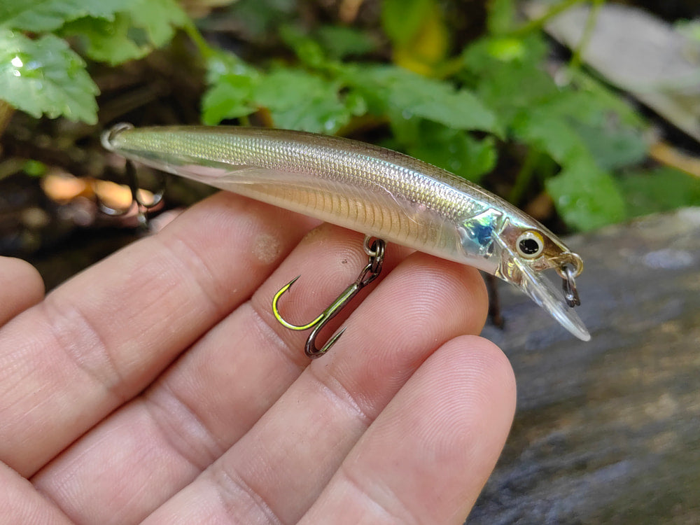 Jackall Lill Bill Wild 75F — GBHMW GB Half Mirror Wakasagi — zdjęcie Rybomania