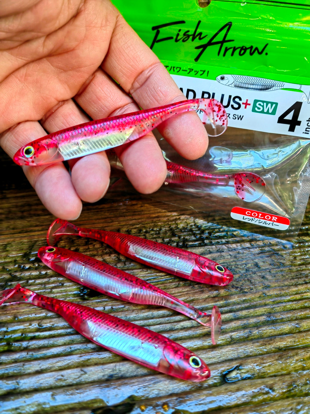 Kopyto Flash-J Shad 4" PLUS SW Red / Silver #124 — zdjęcie Rybomania