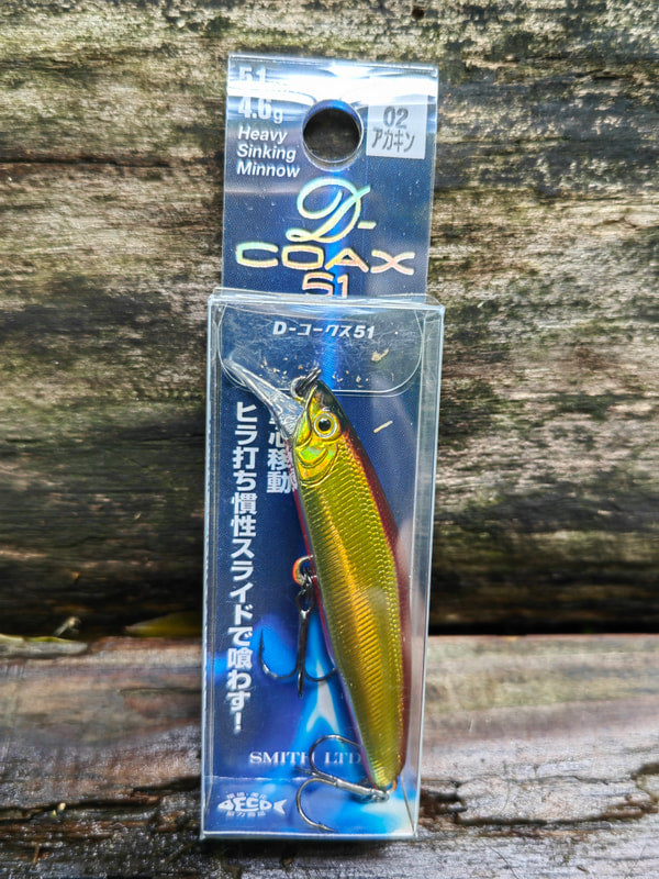 Smith D-Coax 51 mm 4,6 g — 02 Akakin, 1 wobler w opakowaniu