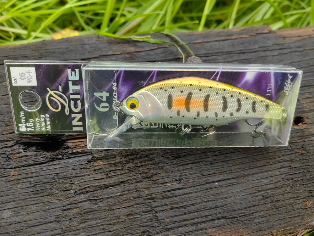 Smith D-Incite 64 — 05 Yamame Laser, etykieta modelu i koloru