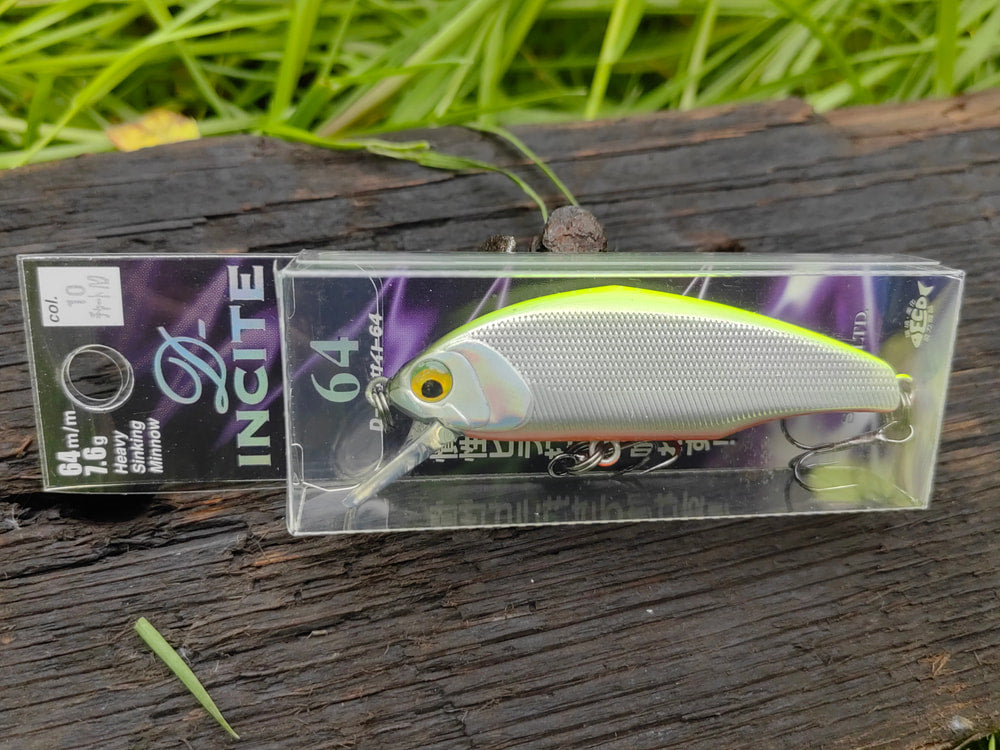 Smith D-Incite 64 — 10 Chart Foil, etykieta modelu i koloru
