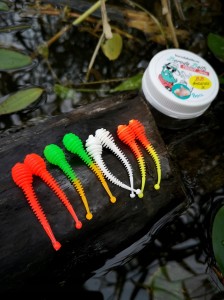 8 szt. Twister MIX Jaskółka 55 mm/pstrąg okoń/ HIT