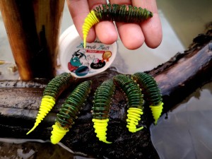 Twister AYRA -TANTA 75 mm/sandacz okoń/zapach ryba