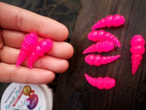 Larwa XL  #105/ 8 szt. / 40 мм, - 1,8 gr. / zapach ser /