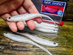 Jaskółka ARK SHAD 5"  #301 PEARL SILVER