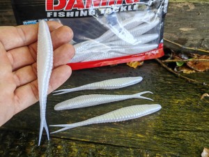 Armor Shad Split 5" 032 WHITE PEARL