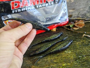 Armor Shad Split 5" 014 BLACK MIX FLAKE