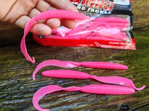LEECHES TAIL 5" 438 HOT PINK