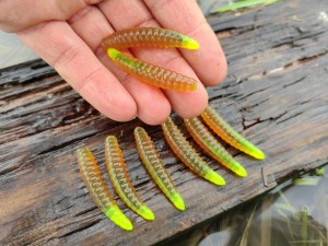 Larwa Salo  #229 /8 szt. /45 мм - 1,7 gr./ zapach ser /