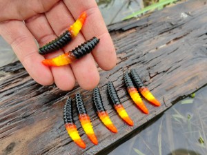 Larwa Salo - 8 szt. /45 мм - 1,7 gr. zapach ser #R8