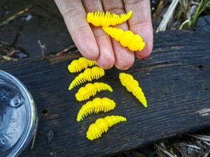 Larwa XL  #110 / 8 szt. / 40 мм, - 1,8 gr. / zapach ser /