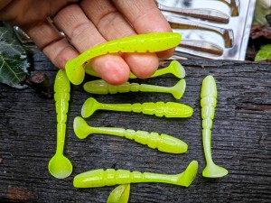 8 szt. Kopyto X ZONE Mini Swammer 7 cm #Chartreuse Pearl