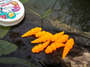 Larwa XL  #106 / 8 szt. / 40 мм, - 1,8 gr. / zapach ser /